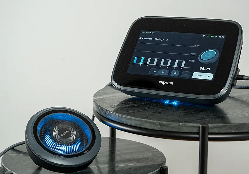 "Stosowanie aplikatora B.Pad w terapii bólu dolnych pleców – Katowice" "Aplikator lokalny BEMER B.Pad stosowany na odcinek lędźwiowy – terapia w domu w Katowicach"